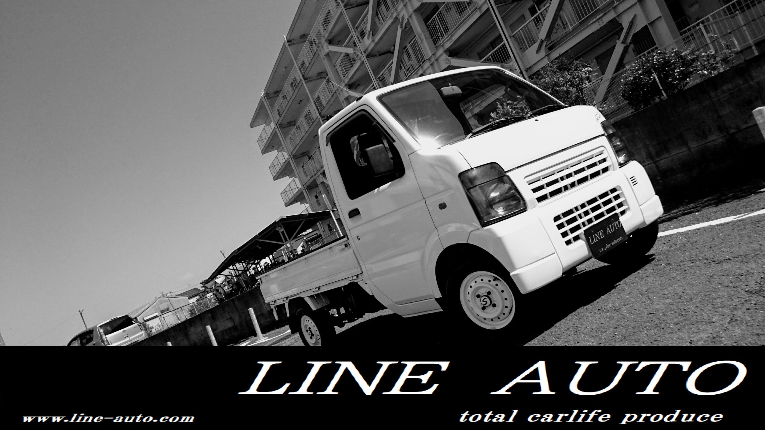 LINE AUTO　　：大阪府高槻市　板金塗装