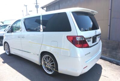 〈　保険事故・修理・キズ・ヘコミ　〉：　大阪府高槻　・板金塗装　・中古車　・新車　　・カスタム加工　・車検　などなど、、！！